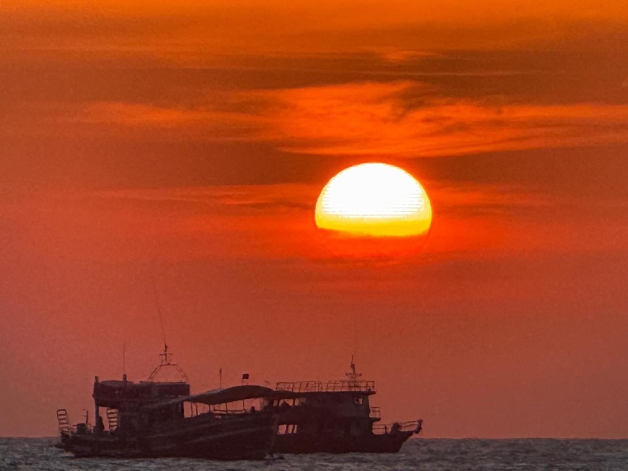 Ocean View Resort Тау Экстерьер фото