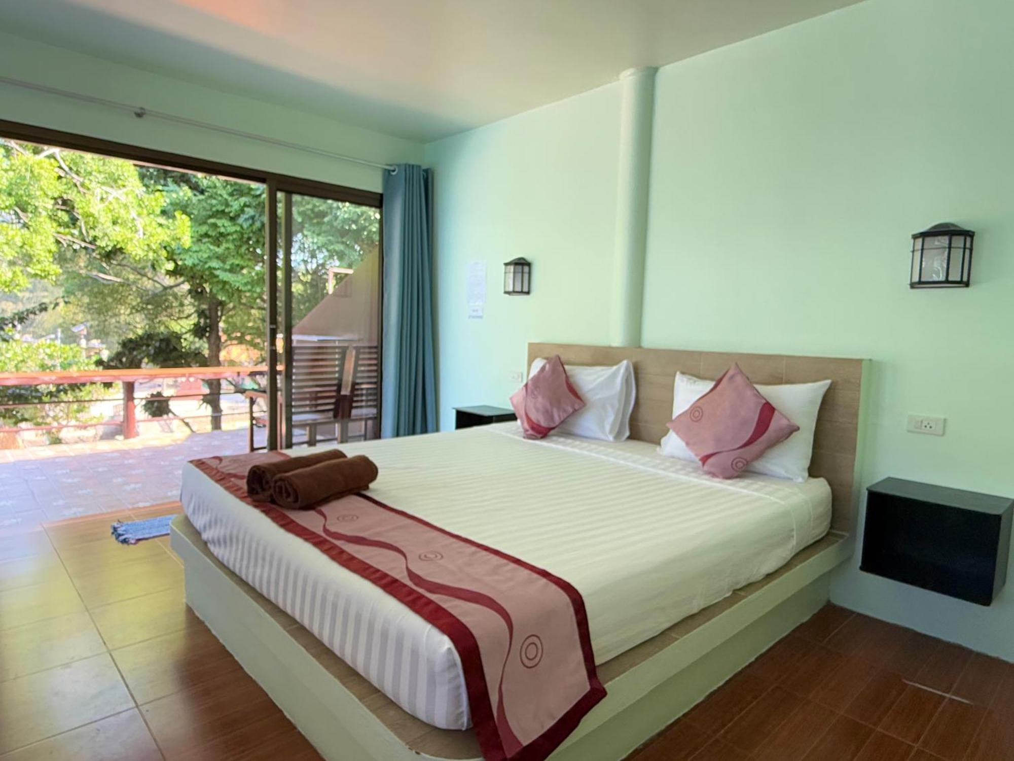 Ocean View Resort Тау Экстерьер фото
