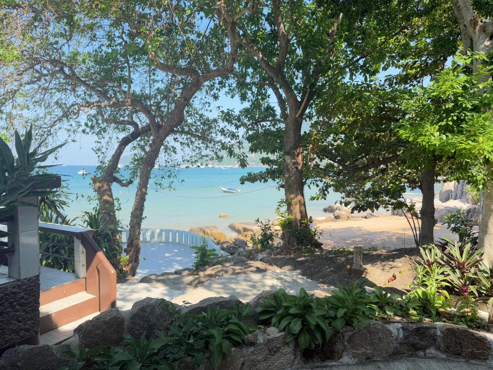 Ocean View Resort Тау Экстерьер фото